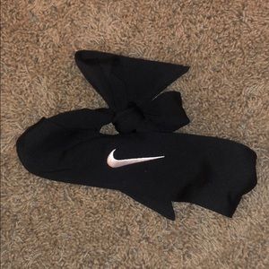 NIKE DRI-FIT HEAD TIE